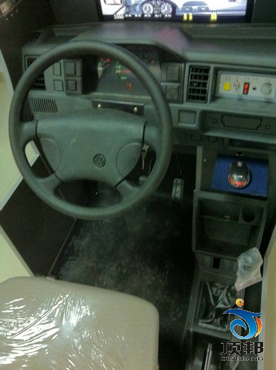 汽车驾驶模拟器